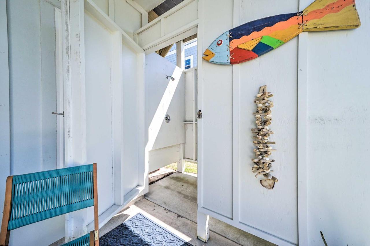 Bright Coastal Abode With Porch And Beach Access! Каролина Бийч Екстериор снимка